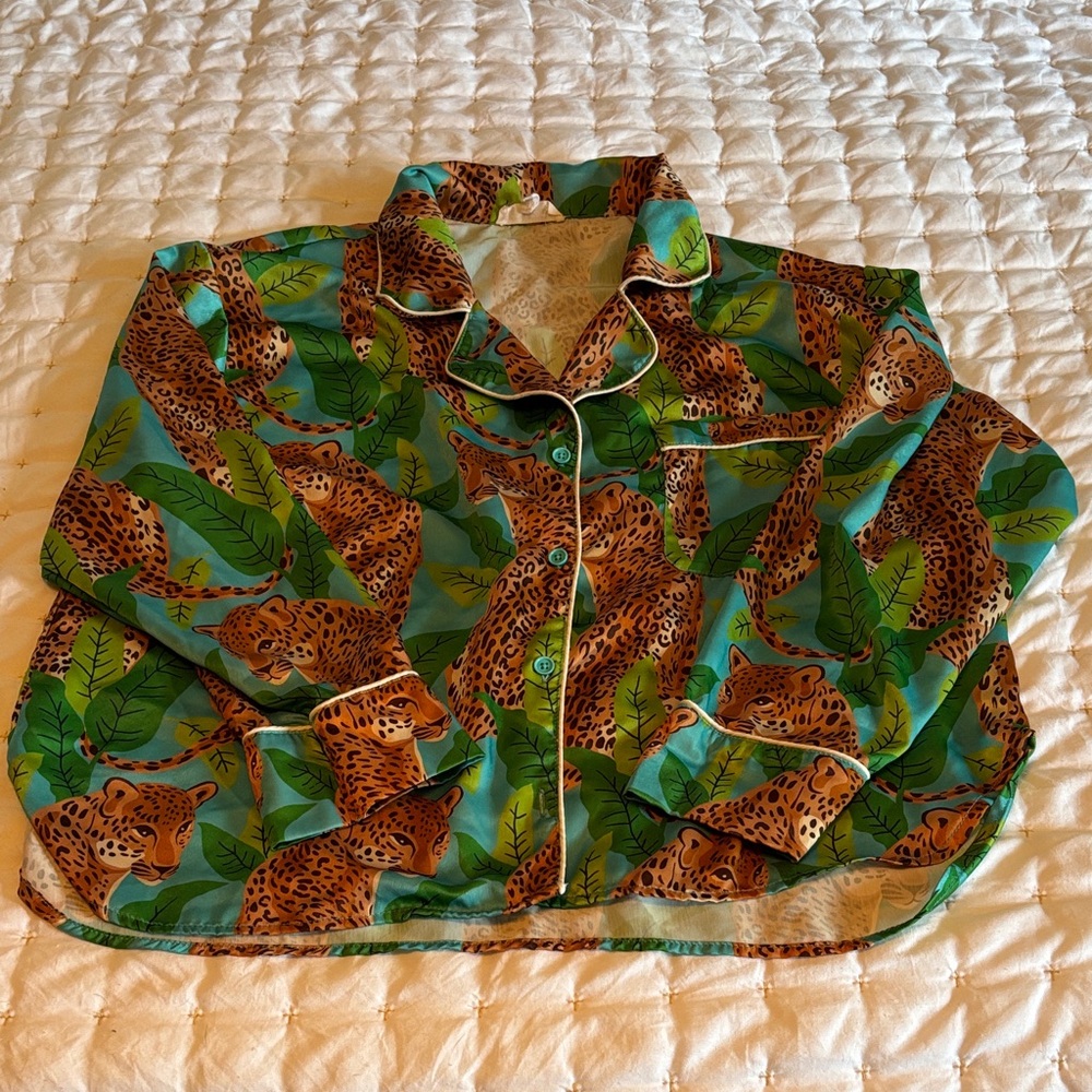 Peach Love California Leopard Leaf Top